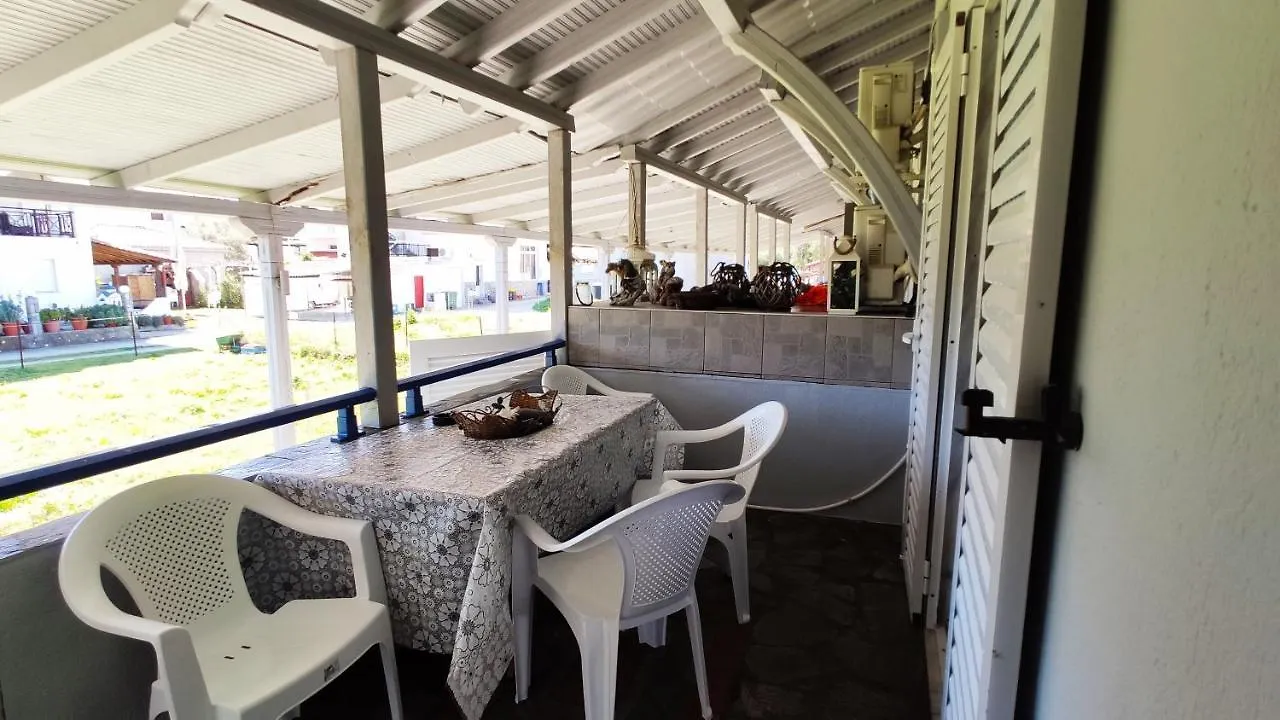Blue Village Toroni Apartment