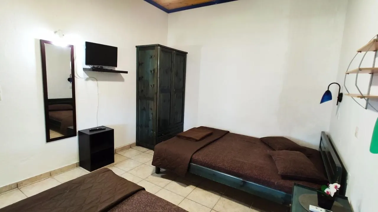 Blue Village Toroni 0*,